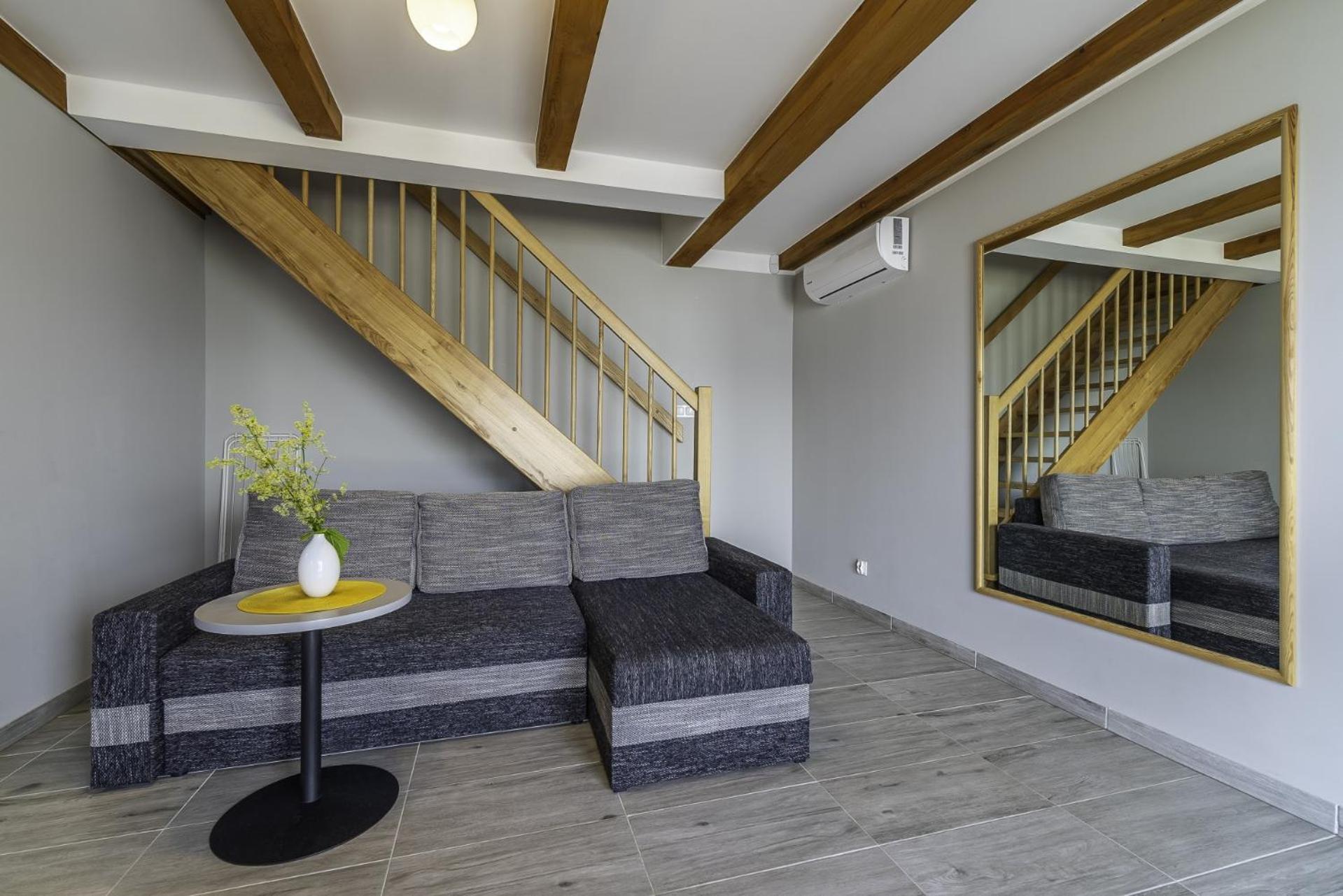 Frajda Domki - Apartamenty 6-Osobowe - Salon I Dwie Sypialnie Oraz Studia 4-Osobowe - Pokoj Z Aneksem Kuchennym Rewal Eksteriør billede