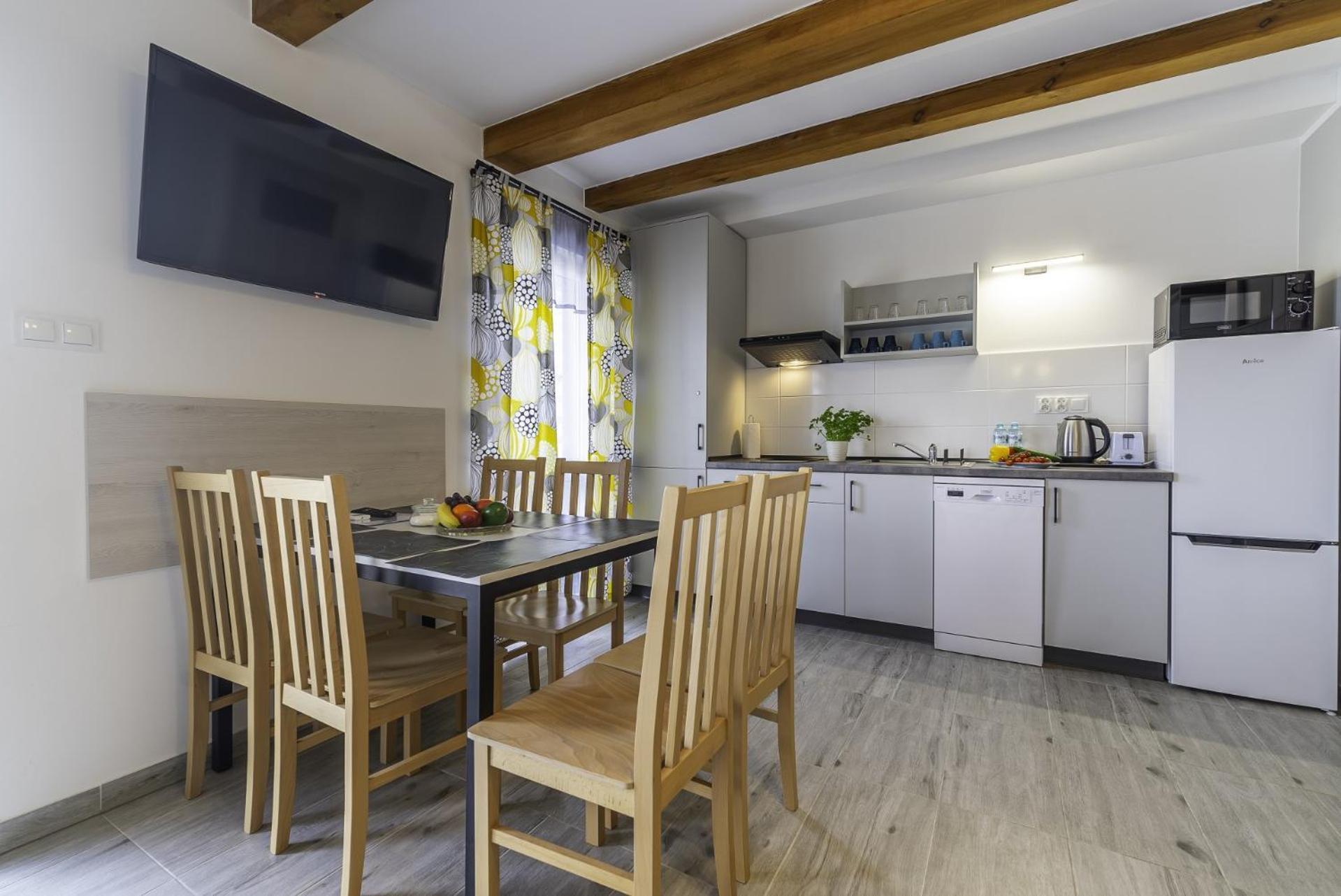 Frajda Domki - Apartamenty 6-Osobowe - Salon I Dwie Sypialnie Oraz Studia 4-Osobowe - Pokoj Z Aneksem Kuchennym Rewal Eksteriør billede